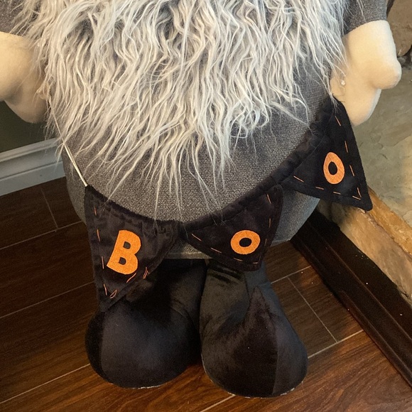 Large Halloween Gnome  with Orange and Black pumpkin hat - Picture 11 of 12